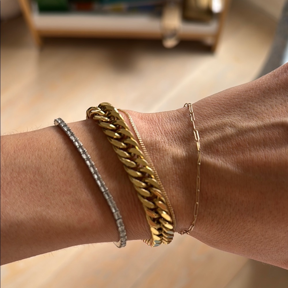Elegant chain Bracelet